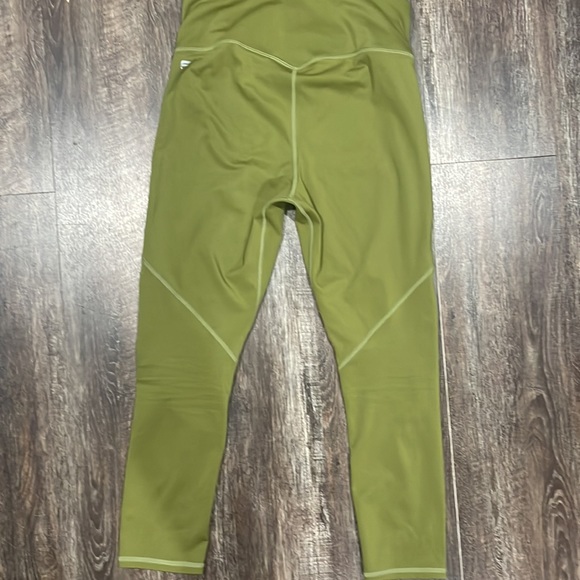 Fabletics leggings - Picture 2 of 4